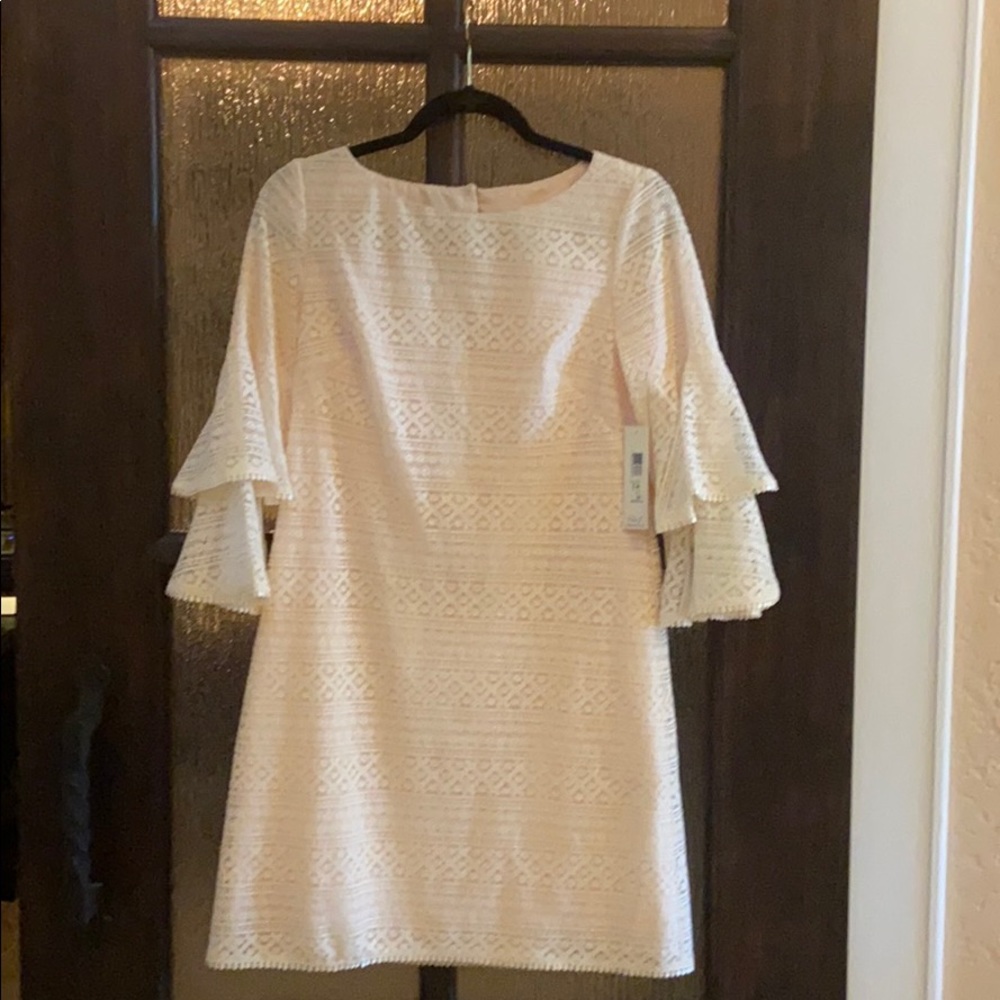 Eliza J Ivory Bell Sleeve Lace Shift Dress NWT